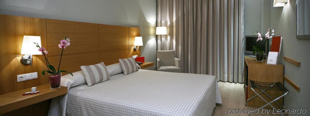 Hotel Azuqueca อาซูเกกา เด เอนาเรส ห้อง รูปภาพ
