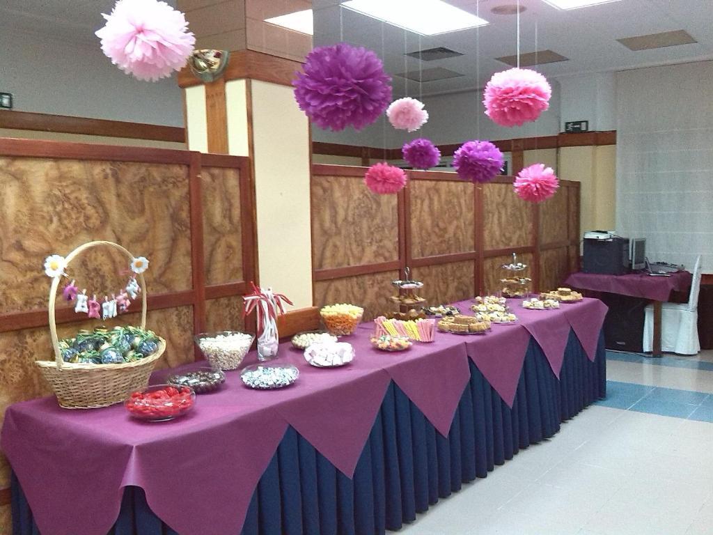 Hotel Azuqueca อาซูเกกา เด เอนาเรส ภายนอก รูปภาพ