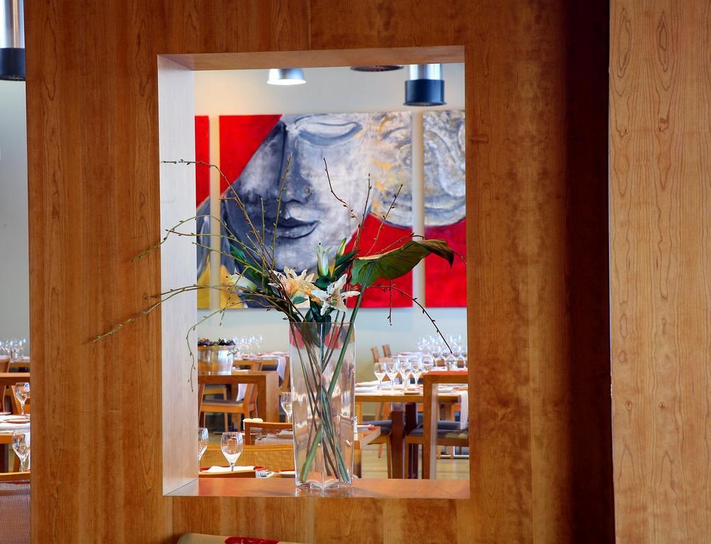 Hotel Azuqueca อาซูเกกา เด เอนาเรส ภายนอก รูปภาพ